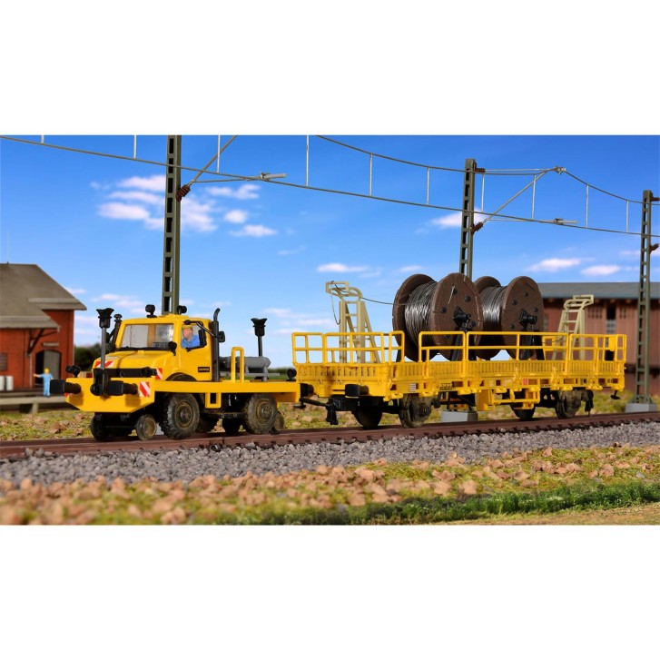 kibri 16062 H0 Zweiwege UNIMOG mit Zug-,  Schubrahmen und Fahrleitungsbauwagen